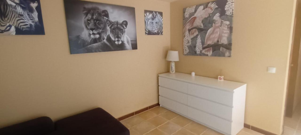 קלטה דה פוסטה Beautiful, Spacious Villa, Heated Pool, Sleeps Eight, With Quality Furnishings מראה חיצוני תמונה