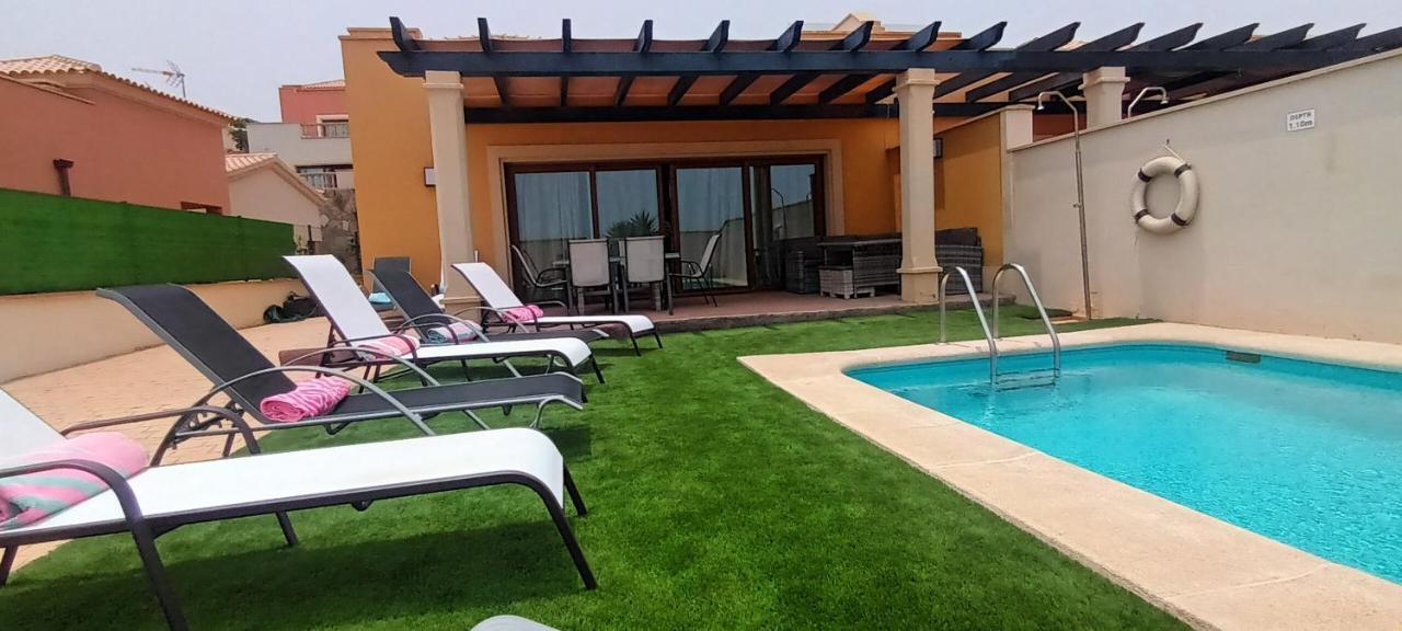 קלטה דה פוסטה Beautiful, Spacious Villa, Heated Pool, Sleeps Eight, With Quality Furnishings מראה חיצוני תמונה